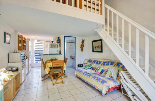 Valras-Plage House | Maison charmante à Valras-Plage avec piscine partagée