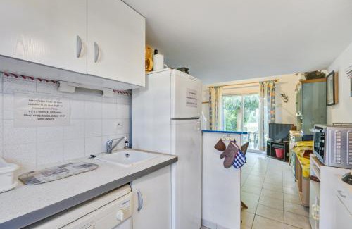 Valras-Plage House | Maison charmante à Valras-Plage avec piscine partagée