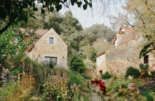 Vitrac Bed & Breakfast | MAISON CISTUS - Maison d'hôtes de charme - Suites et gîte avec terrasses privées - Proche de Sarlat, au coeur de la Nature