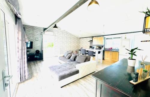 Le Beausset House | Maison climatisée avec piscine proche bandol