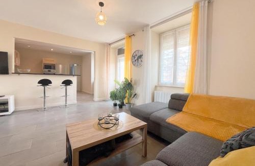 Fleury House | Maison Confortable Proche des Plages