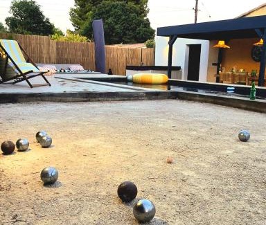 Mus House | Maison cosy à Mus avec terrasse, clim, Wi-Fi et terrain de boules Séjour détente ou professionnel au calme