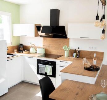 Mus House | Maison cosy à Mus avec terrasse, clim, Wi-Fi et terrain de boules Séjour détente ou professionnel au calme