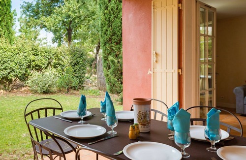 Fayence House | Maison cosy et colorée avec terrasse