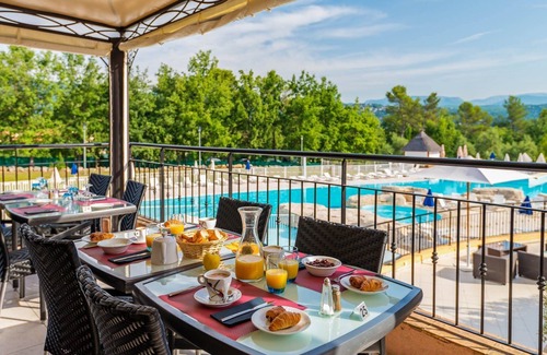 Fayence House | Maison cosy et colorée avec terrasse