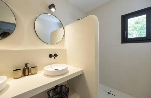 Sainte-Marie-de-Re Villa | Maison d'architecte familiale avec piscine chauffée au calme