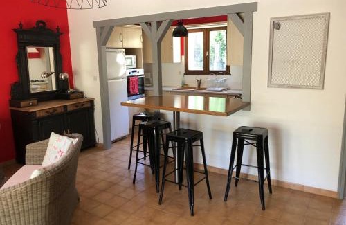 Salavas House | Maison d'en face