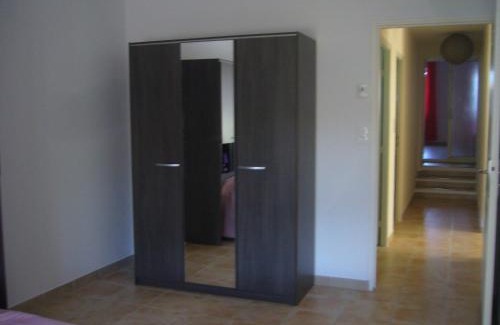 Ribiers House | Maison de Campagne aux deux Oliviers