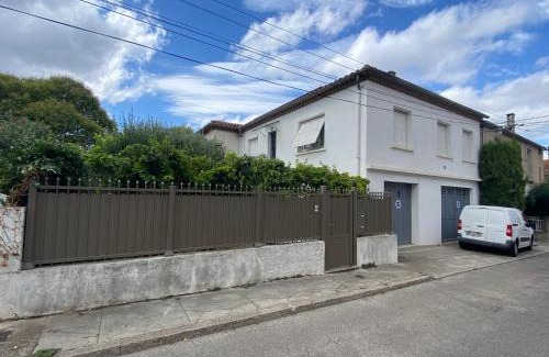 Carcassonne Apartment | Maison de charme avec jardin