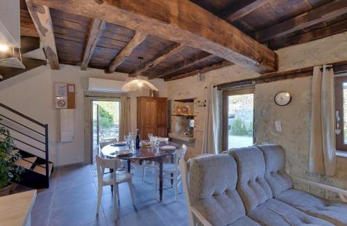 Taxat-Senat House | Maison de charme XVIIIe siècle avec animaux acceptés à Taxat-Senat - FR-1-489-393