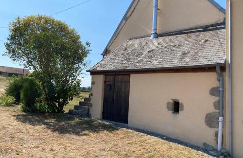 Mazirat House | Maison de ferme paisible avec vue sur vallée, draps inclus - FR-1-489-385