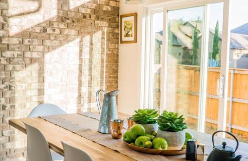 Pont-de-Cheruy Apartment | maison de la chenté