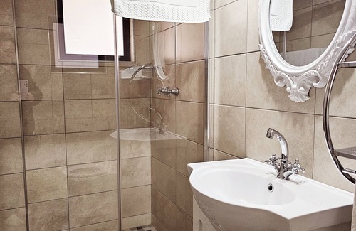 Pretoria House | Maison de Leo Luxury Guesthouse