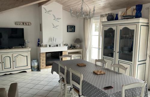 Le Bois-Plage-en-Re House | Maison de standing style rethais