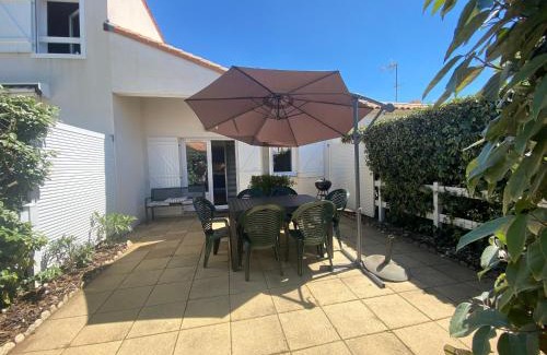 La Tranche-sur-Mer House | Maison de Vacances Proche Plage avec Piscine - 4 Pers, Terrasse, Parking - FR-1-22-369