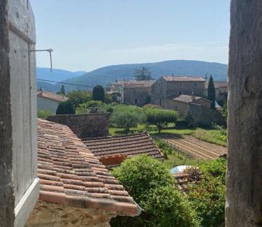 Branoux-les-Taillades House | Maison de village Cévenole climatisée à Branoux-Les-Taillades - Gard - #TravellerAwards 2025