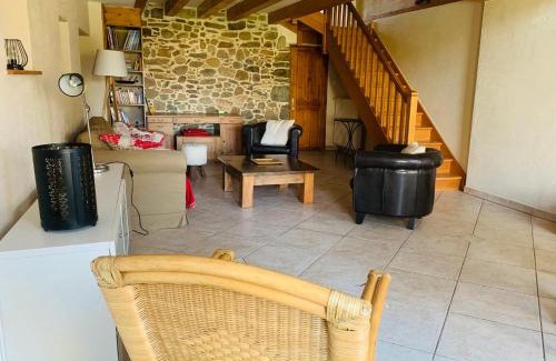 Loisin House | Maison de village entre lac et montagnes