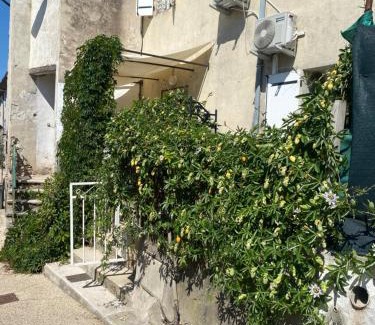 Lezan House | Maison de village proche Cévennes, ancienne bergerie rénovée