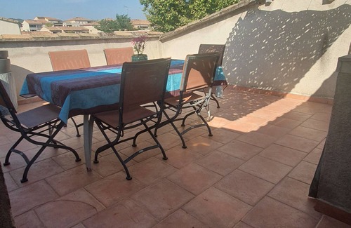 Lambesc House | Maison de Village Provençal Classé Idéalement Située Près de Sites Touristiques