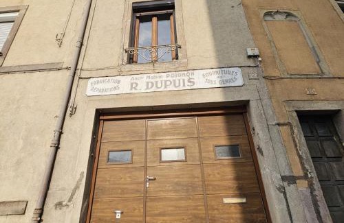 Epinal House | Maison de ville rénovée avec garage privatif à Épinal - FR-1-589-834
