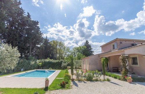 Chateaurenard Villa | Maison du Barret - Beautiful holiday home in Chateaurenard