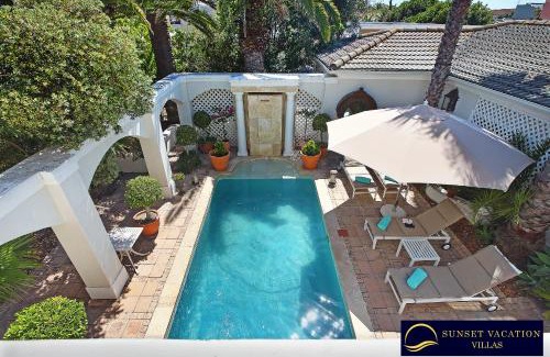 Sunset Beach Villa | Maison du Cap