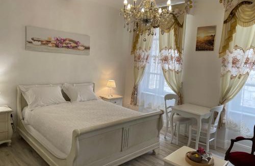 Centre Historique House | Maison du Cloitre Couvent des Carmes