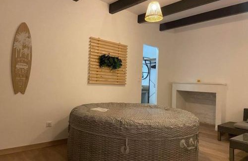 Andilly House | Maison en pierre à 15 min de LA ROCHELLE avec SPA