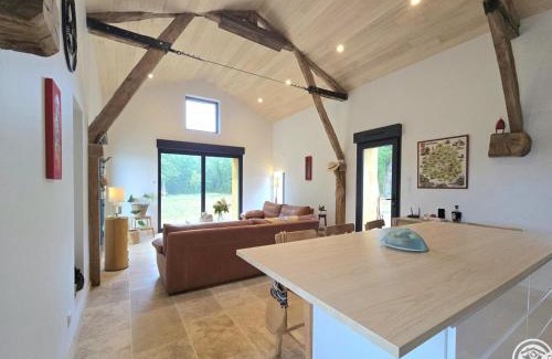 Lanquais House | Maison en pierre typique avec piscine privée et WiFi à Bayac - FR-1-616-496