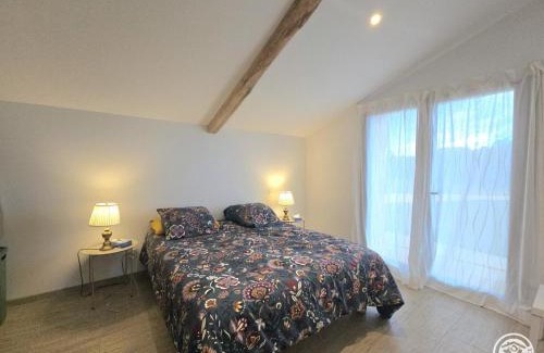 Lanquais House | Maison en pierre typique avec piscine privée et WiFi à Bayac - FR-1-616-496