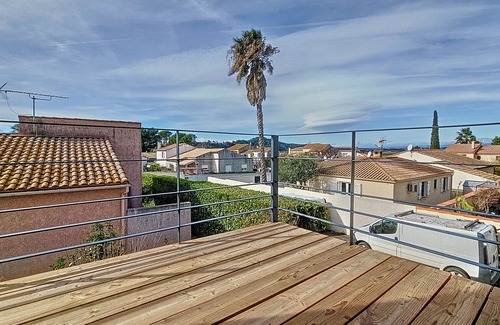 Colombiers House | Maison Entre Canal et mer