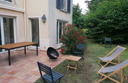 Rueil-Malmaison House | Maison Familiale Tout Proche de Paris