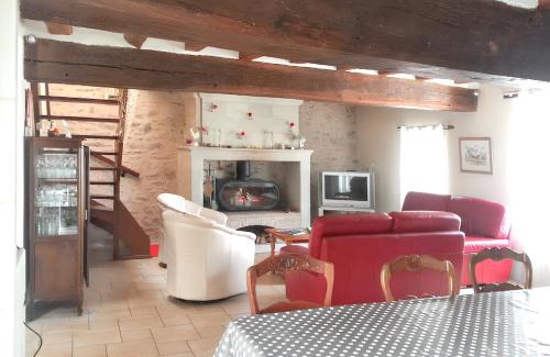 Denee House | Maison familiale charmante à Denée avec jardin et loisirs