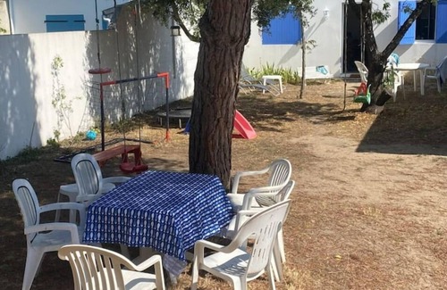Batz-sur-Mer House | Maison Familiale Entièrement Rénovée Proche Plage, Jardin et Cabine sur la Plage