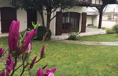 Ondres Villa | Maison Familiale Entre mer et Ville Avec Piscine Chauffée et Sauna