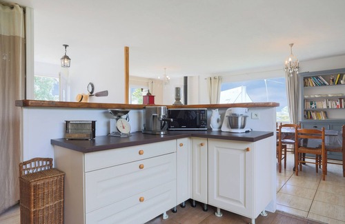 Trebeurden House | 'Maison Familiale Kerlaho' with Sea View, Private Garden and Wi-Fi