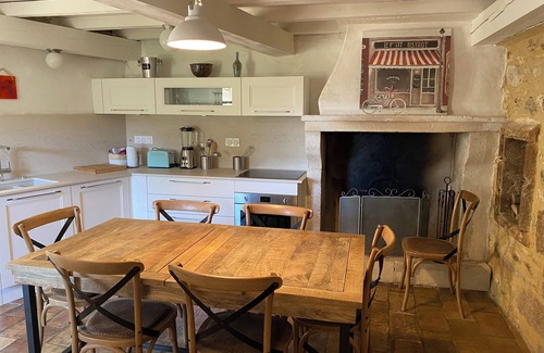 La Capelle-et-Masmolene House | Maison de Charme au Cœur dun Vieux Village