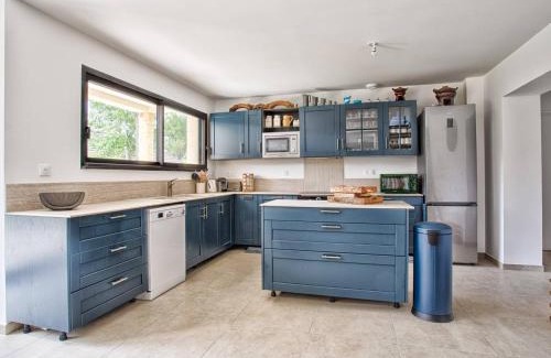 Merville-Franceville-Plage House | Maison Moderne et Spacieuse à 50m de la Plage pour 12 personnes - FR-1-788-86