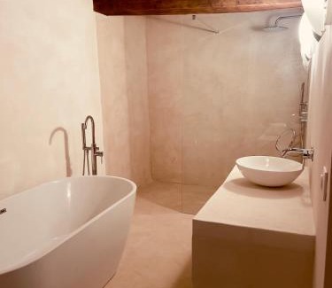 Champniers-et-Reillac Bed & Breakfast | Maison G.H.