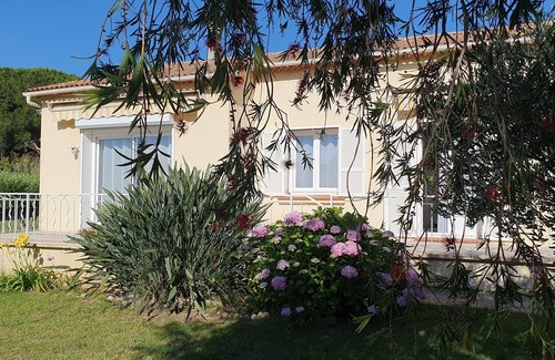 San-Giuliano Villa | Maison Individuelle, Proche Plage, sur Grand Terrain Arboré