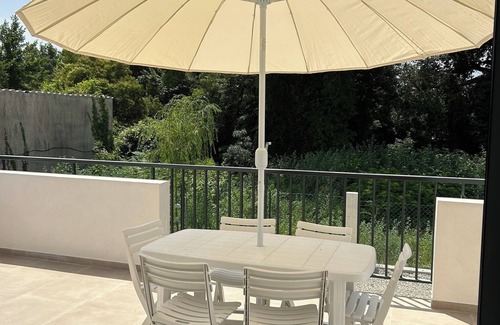 Ghisonaccia House | Maison Individuelle Dans Résidence Familiale à 700m à Pied de la mer