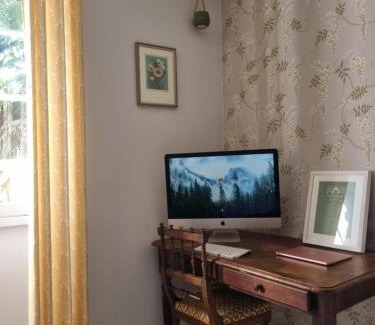 Castetnau-Camblong Bed & Breakfast | Maison Maisy