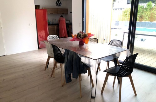 Longeville-sur-Mer Villa | Maison Moderne, Neuve en Bois, Avec Piscine, Proche de L'océan