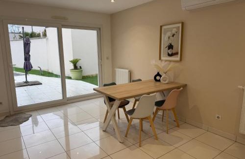 Marcy-l'Etoile Villa | Maison moderne 5 personnes, proche Lyon