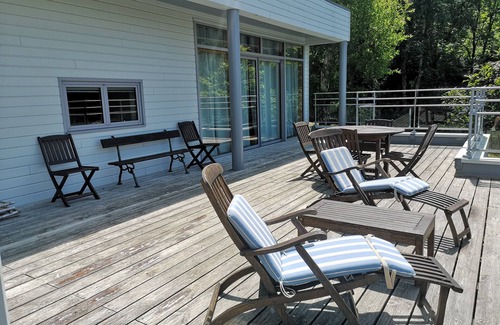 Berven House | Maison Moderne en Bois vue mer