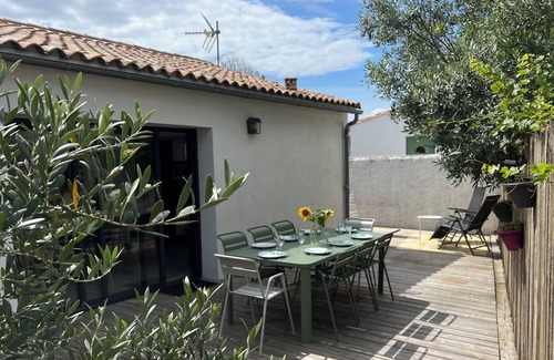 La Flotte House | Maison Moderne Très Lumineuse Entièrement Rénovée 6 à 8 Personnes
