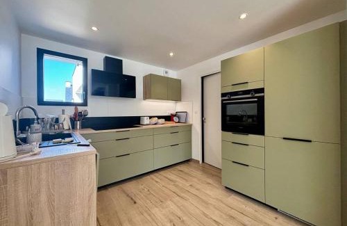 Carnac House | Maison neuve spacieuse à Carnac, 10-12 pers., jardin clos, WiFi - FR-1-377-103