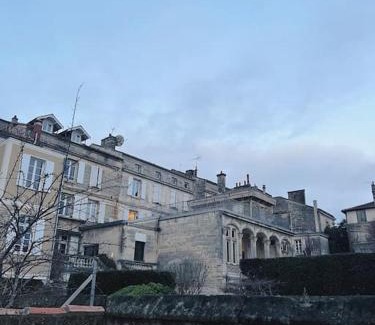 Angouleme House | Maison + parking privé au Cœur Angoulême 60m2