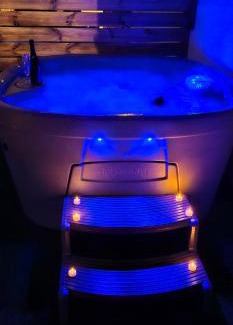 Allauch Apartment | Maison Plus Belle La Nuit avec jacuzzi privé