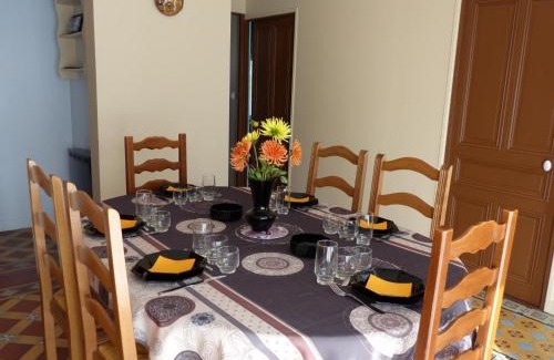 Molinet House | Maison rénovée entre Auvergne et Bourgogne, animaux acceptés - FR-1-489-253